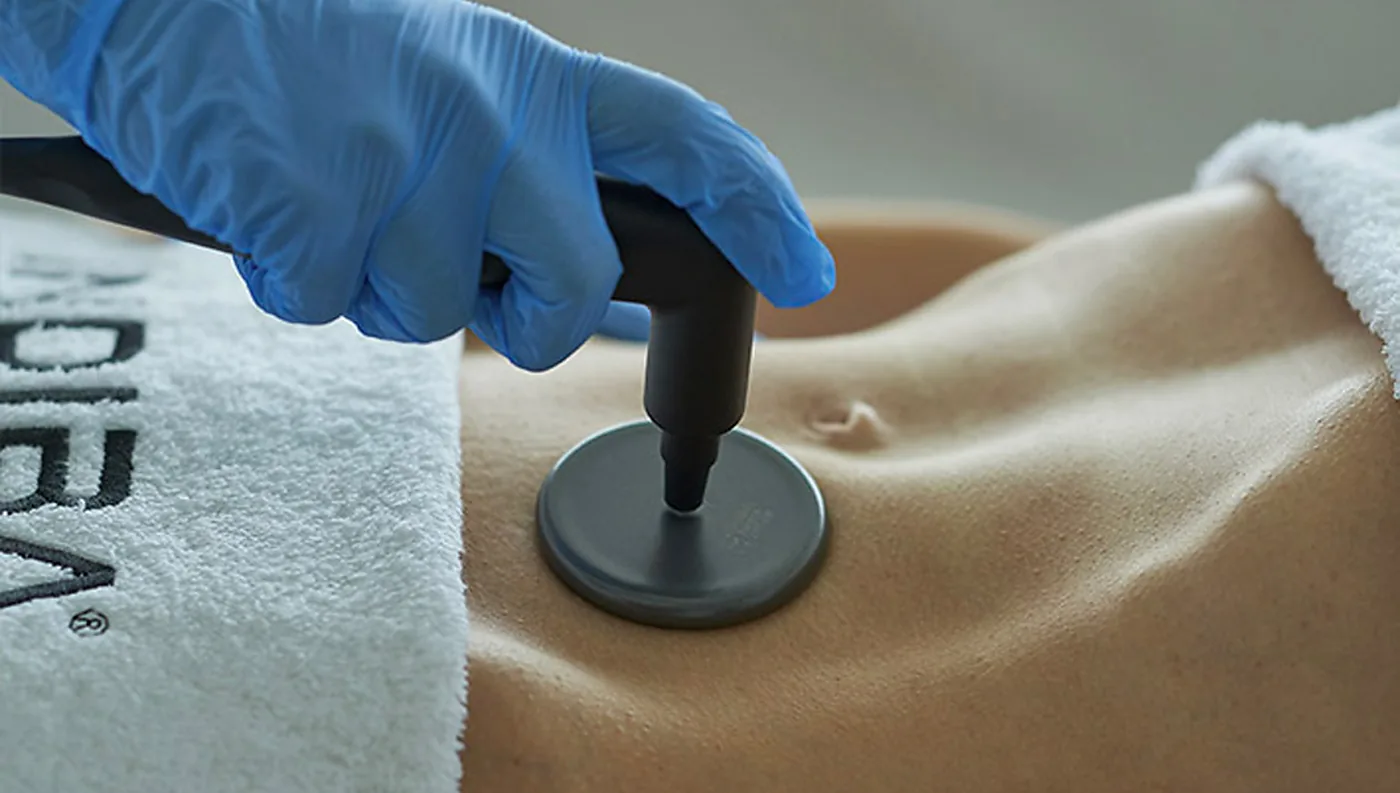 Tratamiento corporal Indiba ELITE NS en abdomen